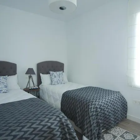 Villa In Playa Blanca Sleeps 6 Includes Swimming Pool And Air Con 2 Playa Blanca (Lanzarote)